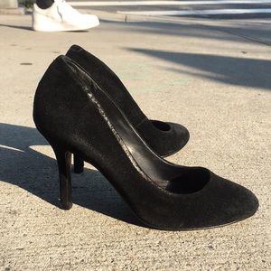 Steve Madden Black Suede Heels